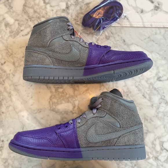 Women Nike Jordan 1 Sneaker Cool Grey Suede Dipped Purple Leather SZ 8.5 CW9857 - Picture 5 of 11